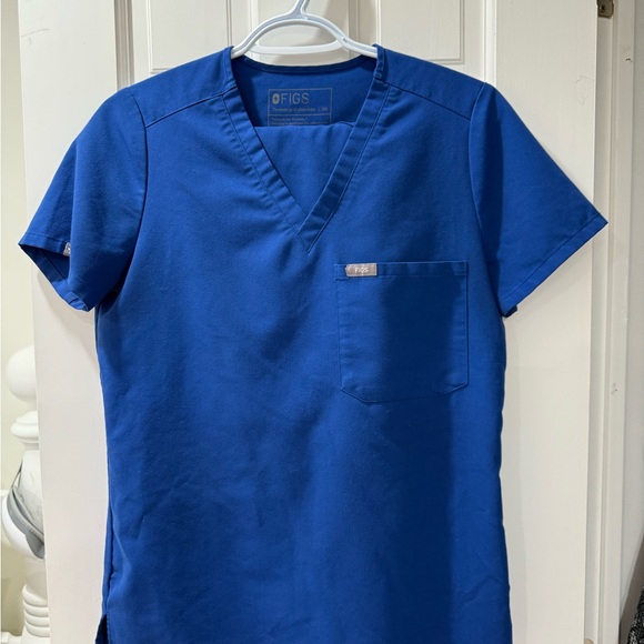 FIGS - Scrubs - Picture 1 of 6